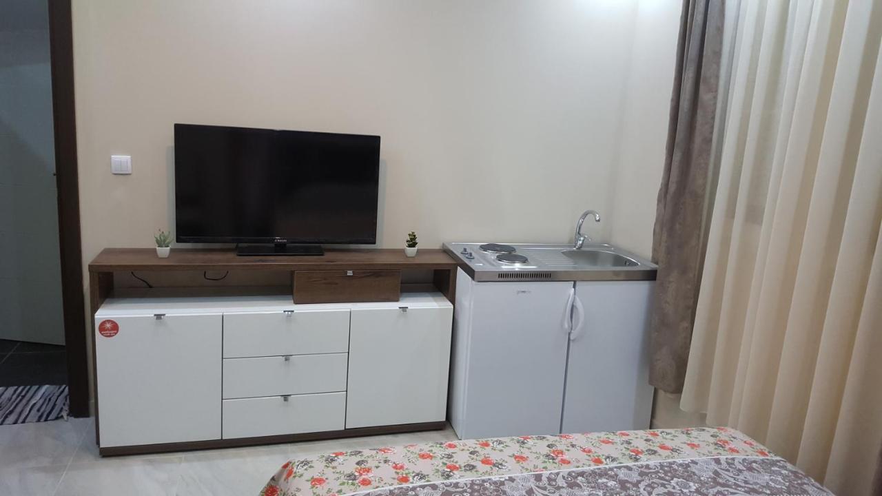 Studio Apartman - Centar Tivat Exteriér fotografie